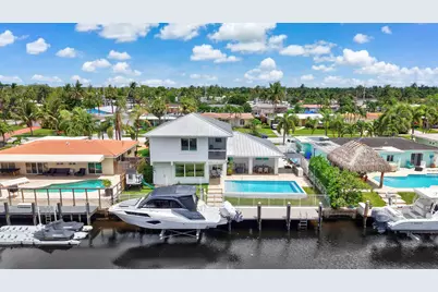 120 SE 12th Court, Pompano Beach, FL 33060 - Photo 2