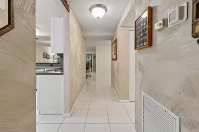 9681 E Sills Dr E #102, Boynton Beach, FL 33437 - Photo 2