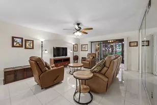 9681 E Sills Dr E, Boynton Beach, FL 33437 - Photo 12