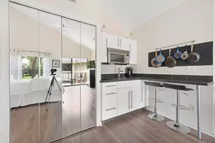 11863 Wimbledon Circle, Wellington, FL 33414 - Photo 16