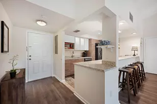 11863 Wimbledon Circle, Wellington, FL 33414 - Photo 2