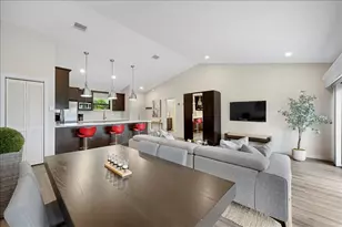 11863 Wimbledon Circle, Wellington, FL 33414 - Photo 6