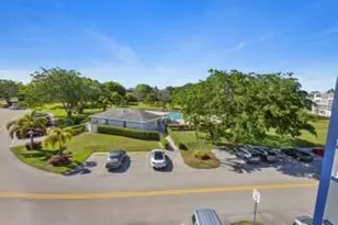 4028 Berkshire, Deerfield Beach, FL 33442 - Photo 18