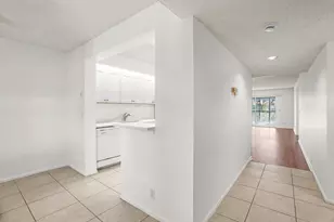 1200 SW 130th Ave, Pembroke Pines, FL 33027 - Photo 6