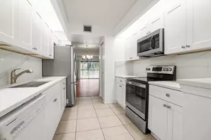 1200 SW 130th Ave, Pembroke Pines, FL 33027 - Photo 10