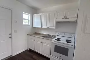 1021 Henrietta Ave, West Palm Beach, FL 33401 - Photo 8