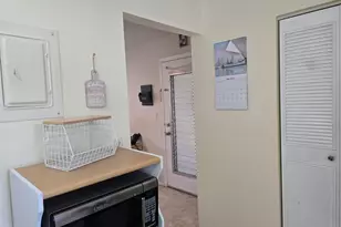 177 Lake Dora Dr, West Palm Beach, FL 33411 - Photo 4