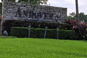 10291 N Andover Coach Ln, Lake Worth, FL 33449 - Photo 2