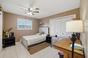 1009 NE 18th St, Belle Glade, FL 33430 - Photo 10
