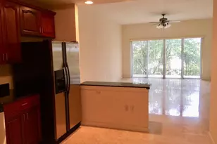 1610 Presidential Way, West Palm Beach, FL 33401 - Photo 4