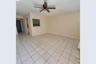 118 Kent H, West Palm Beach, FL 33417 - Photo 2