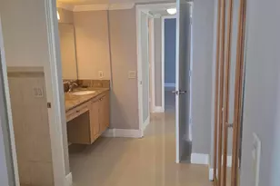 3701 N Country Club Dr, Aventura, FL 33180 - Photo 26
