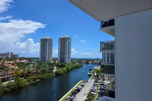 3701 N Country Club Dr, Aventura, FL 33180 - Photo 6