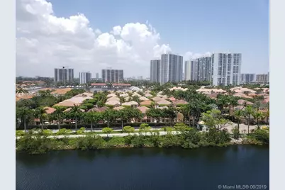 3701 N Country Club Drive #1008, Aventura, FL 33180 - Photo 2