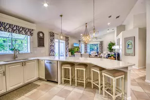 206 Canterbury Dr W, Palm Beach Gardens, FL 33418 - Photo 10