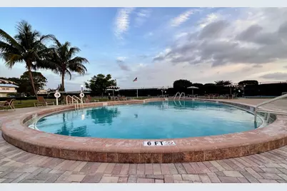 74 Berkshire C, West Palm Beach, FL 33417 - Photo 14
