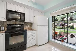 2307 SW 15th Street SW, Deerfield Beach, FL 33442 - Photo 14