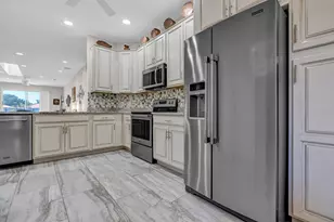 9532 N Crescent View Dr Dr N, Boynton Beach, FL 33437 - Photo 8