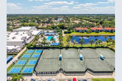 9532 N Crescent View Dr Drive N, Boynton Beach, FL 33437 - Photo 44