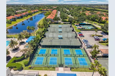 9532 N Crescent View Dr Drive N, Boynton Beach, FL 33437 - Photo 44