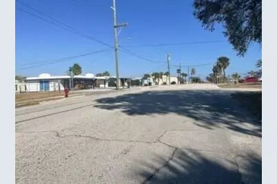 530 N 7th Street, Fort Pierce, FL 34950 - Photo 4