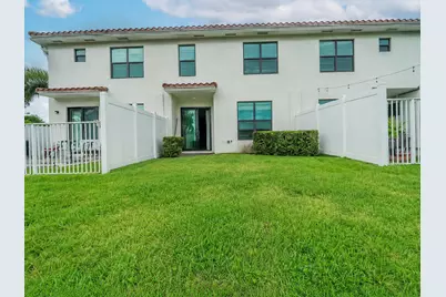 2004 Sugar Maple Drive, Riviera Beach, FL 33410 - Photo 16
