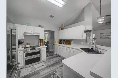 1550 SW Kosnar Avenue, Port Saint Lucie, FL 34953 - Photo 10