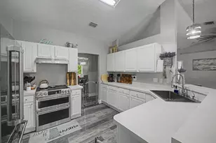 1550 SW Kosnar Ave, Port Saint Lucie, FL 34953 - Photo 10