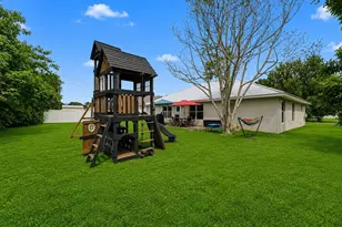 1550 SW Kosnar Ave, Port Saint Lucie, FL 34953 - Photo 4