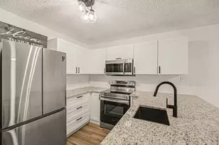 1011 NE Abada Ct Ct NE, Palm Bay, FL 32905 - Photo 4