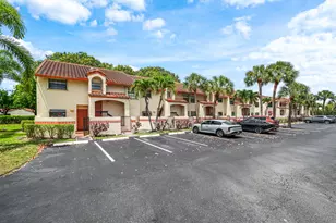206 Congressional Way, Deerfield Beach, FL 33442 - Photo 2