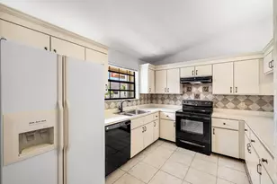 206 Congressional Way, Deerfield Beach, FL 33442 - Photo 12