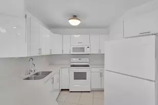 3725 S Ocean Dr, Hollywood, FL 33019 - Photo 22