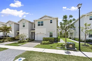 840 SE grovebush Ln, Port Saint Lucie, FL 34984 - Photo 2