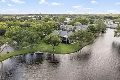 32 Wimbledon Lake #221, Plantation, FL 33324 - Photo 20
