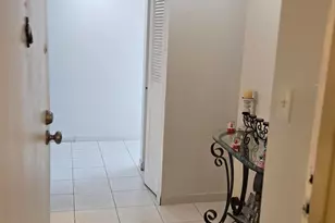 4164 Inverrary Dr, Lauderhill, FL 33319 - Photo 4