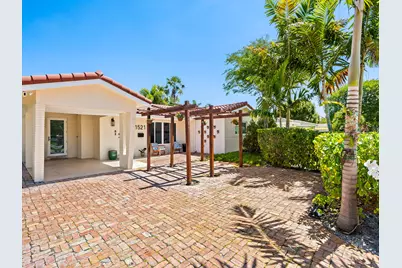 1521 NE 40th Court, Oakland Park, FL 33334 - Photo 2