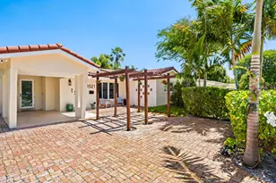 1521 NE 40th Ct, Oakland Park, FL 33334 - Photo 2