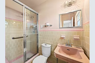 1521 NE 40th Court, Oakland Park, FL 33334 - Photo 22