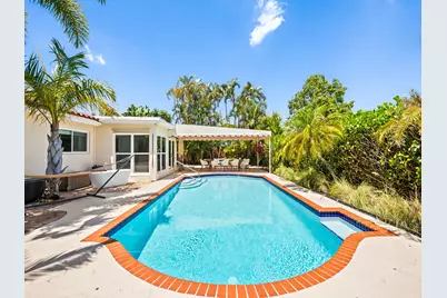 1521 NE 40th Court, Oakland Park, FL 33334 - Photo 14