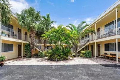 1649 SE 4th Street, Deerfield Beach, FL 33441 - Photo 16