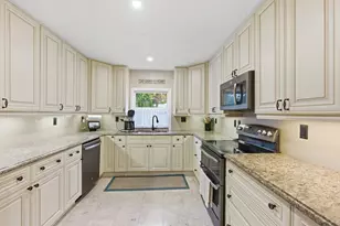 831 N Lakeside Dr, Lake Worth, FL 33460 - Photo 18