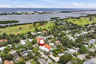 831 N Lakeside Dr, Lake Worth, FL 33460 - Photo 2