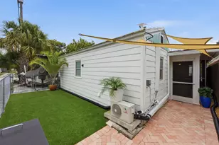 831 N Lakeside Dr, Lake Worth, FL 33460 - Photo 46