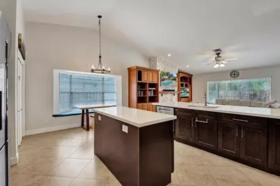 10050 NW 14th Street, Plantation, FL 33322 - Photo 14