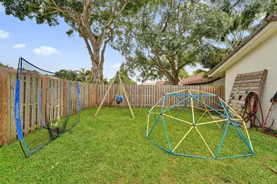 10050 NW 14th Street, Plantation, FL 33322 - Photo 56