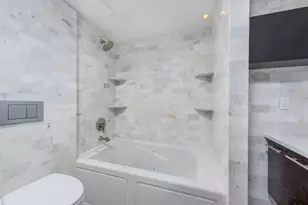 400 South Pointe Dr, Miami Beach, FL 33139 - Photo 26