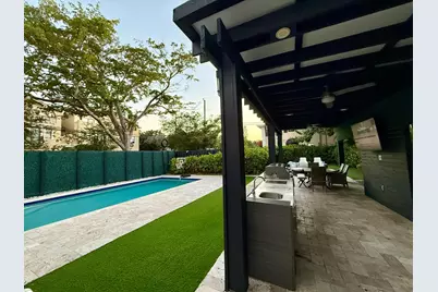 701 NE 17 Way, Fort Lauderdale, FL 33304 - Photo 2