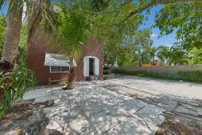 427 El Prado, West Palm Beach, FL 33405 - Photo 2