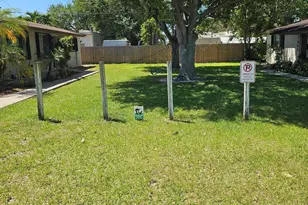 1002 McIntosh St, West Palm Beach, FL 33405 - Photo 4